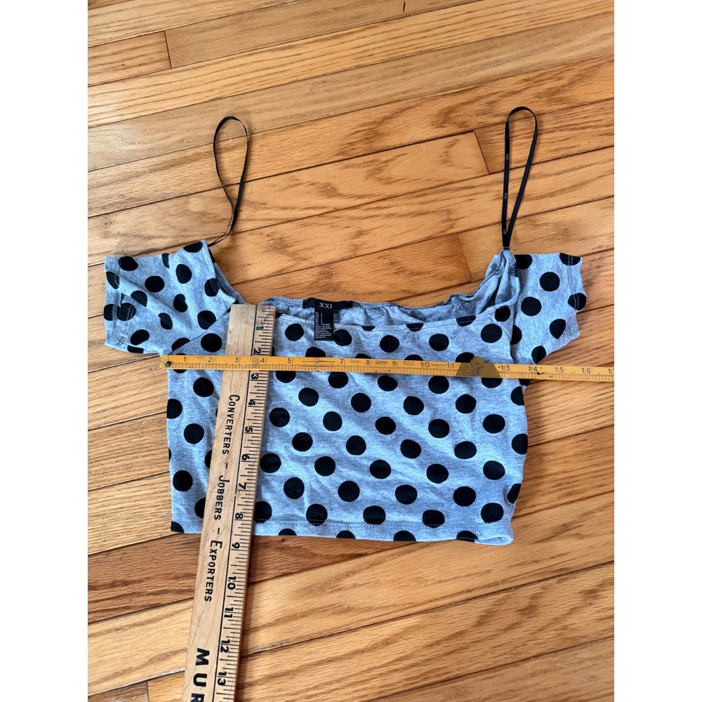 Y2K 2000s style XXI Forever 21 Gray Black Polka Dot Off Shoulder Crop Top - Picture 5 of 6